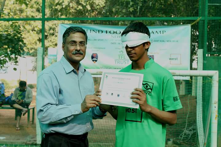 certificate distribution to players