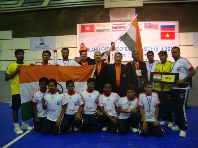 The team with the Thai Organisers