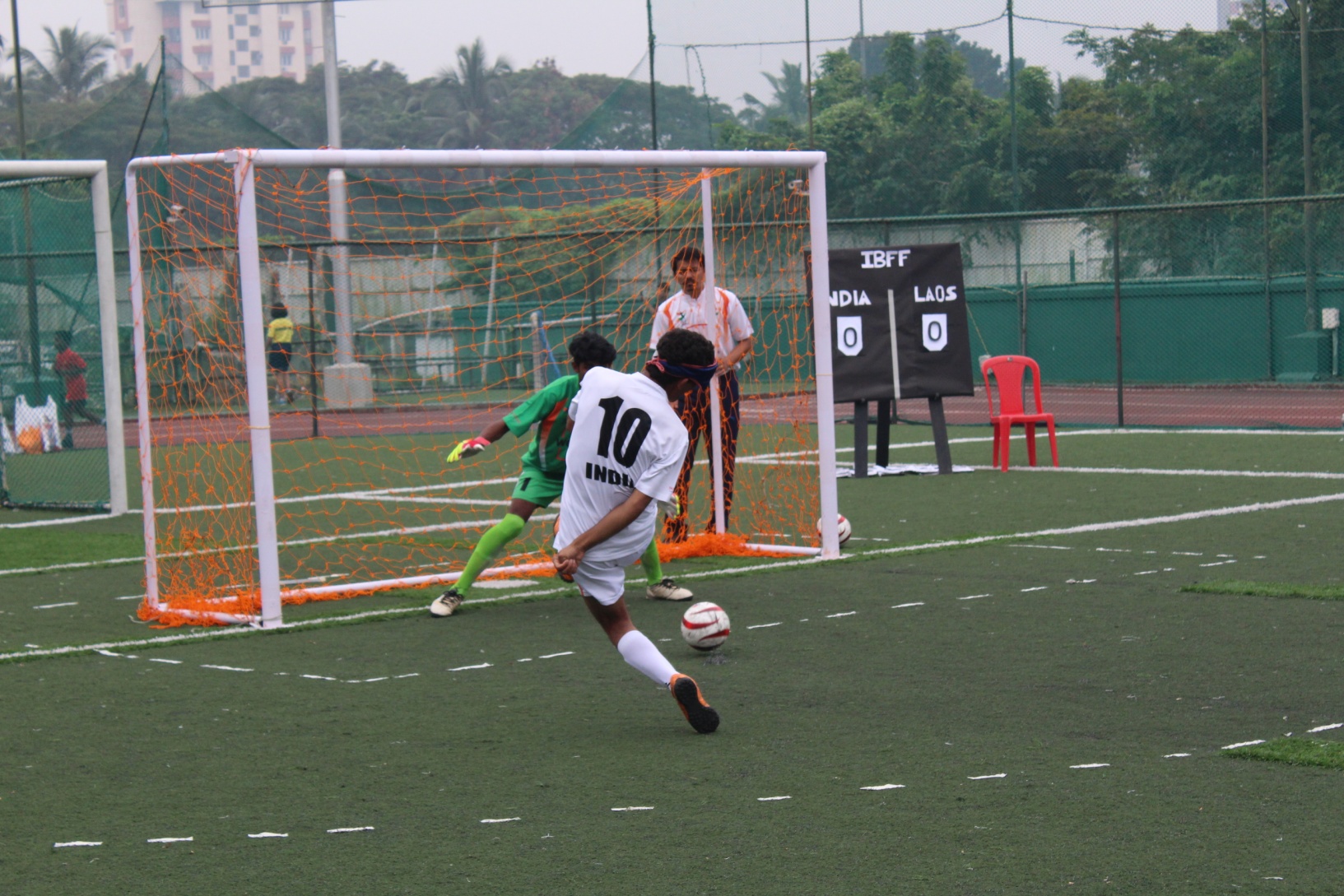 kick ball to goal post