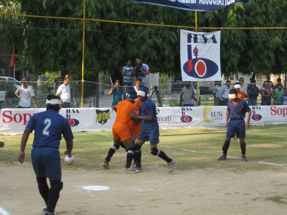 Arun in Orange takes on the Delhi University defence