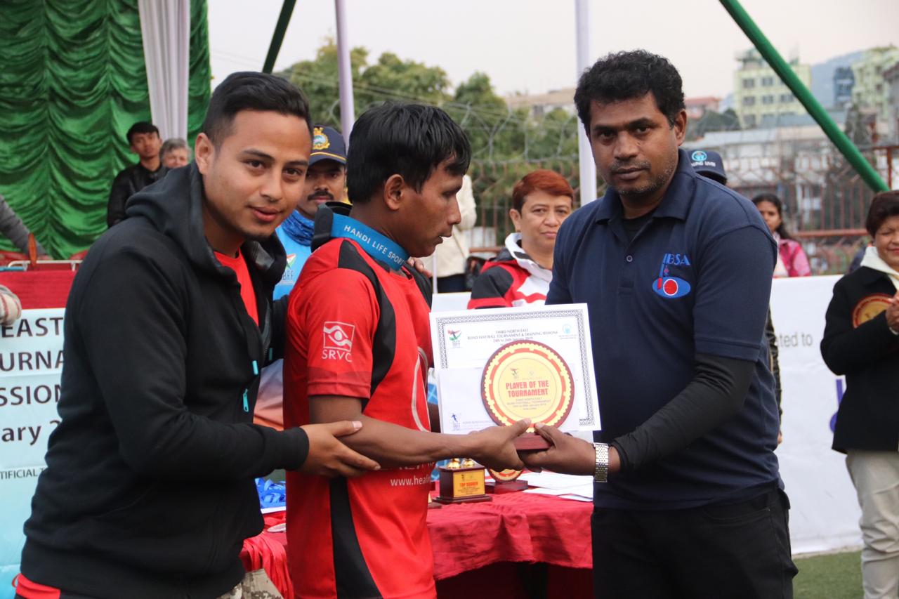 Giving player of the Tournament  award