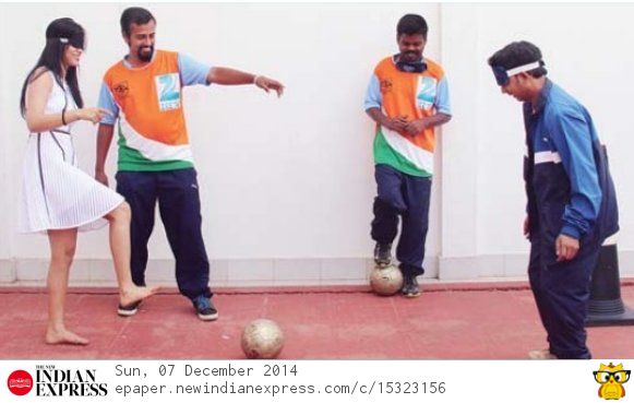 SUNDAY EXPRESS-7th DEC- BLIND FOOTBALLERS GET AN INVITE ( 7 December 2014 )